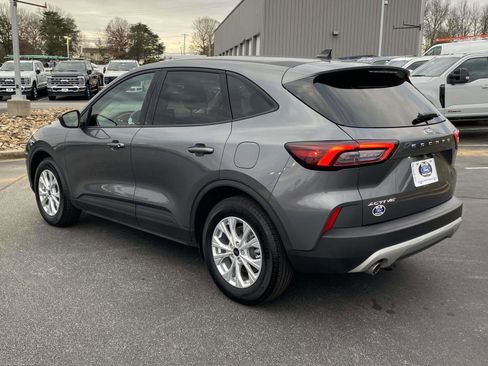 Used 2025 Ford Escape Active image 4