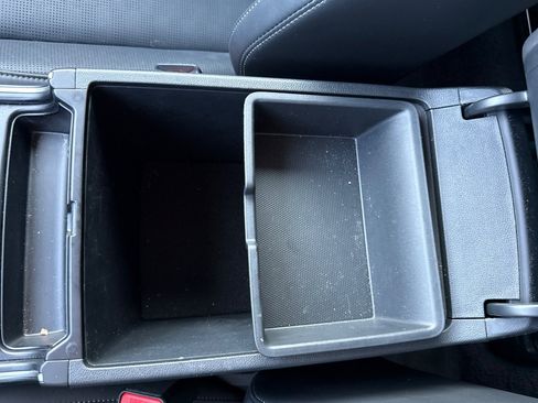 Certified 2025 Kia Sorento S image 33