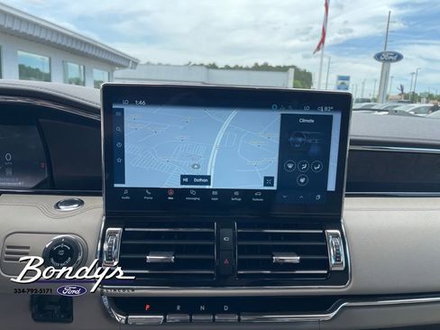 Used 2024 Lincoln Navigator L Reserve image 5