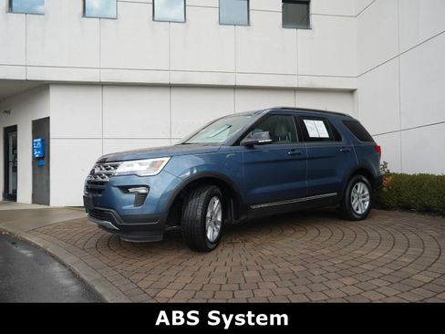 Used 2018 Ford Explorer XLT w/ Equipment Group 202A image 17
