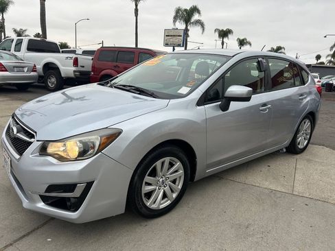 Used 2015 Subaru Impreza 2.0i Premium AWD/4WD image 2