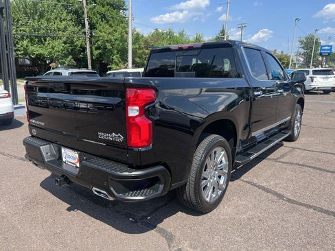 Used 2023 Chevrolet Silverado 1500 High Country w/ High Country Premium Package AWD/4WD image 7