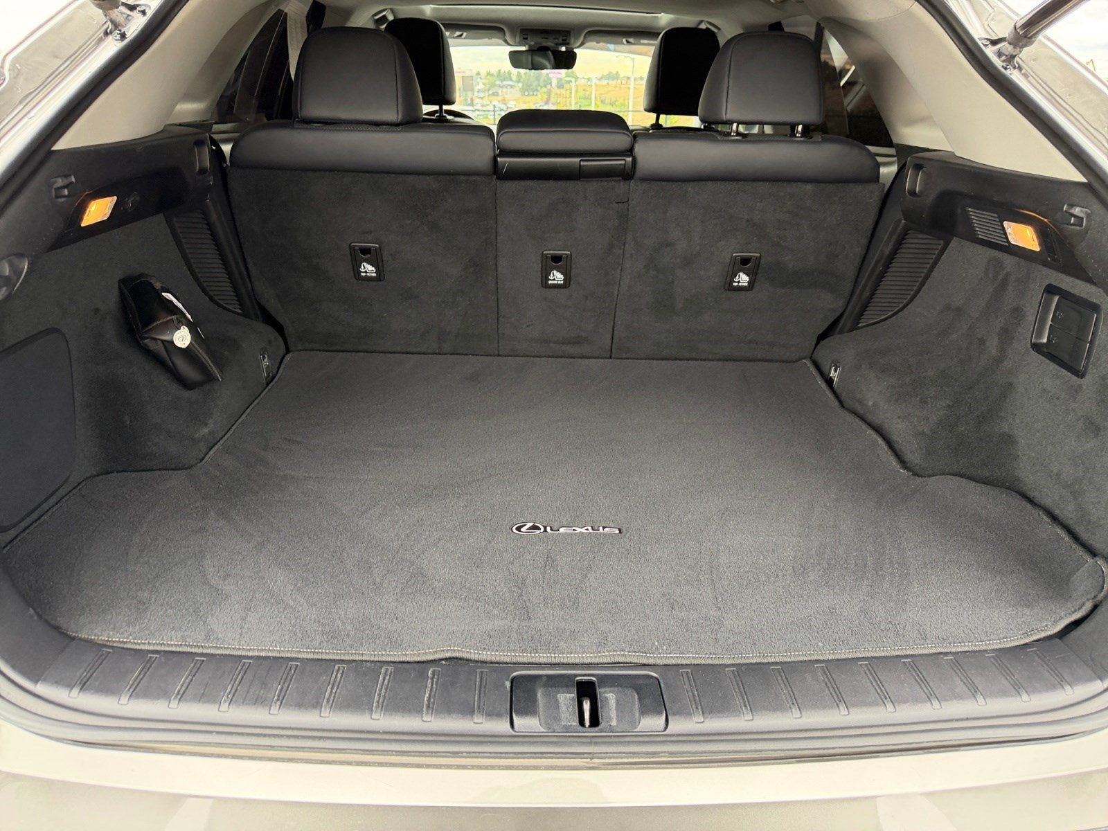 Used 2019 Lexus RX 450h AWD w/ Navigation Package image 32