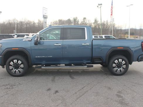 New 2026 GMC Sierra 2500 Denali w/ Denali Reserve Package image 4
