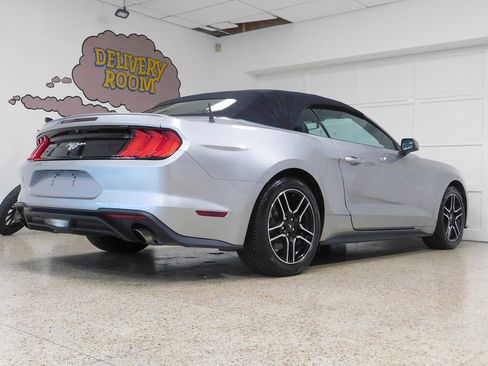 Used 2020 Ford Mustang Premium image 10