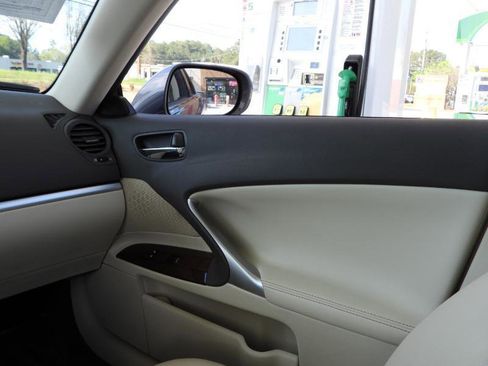 Used 2012 Lexus IS 250 w/ Premium Pkg Value Edition image 39