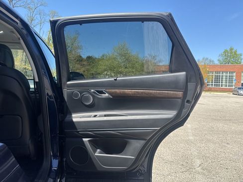 Certified 2025 Genesis GV80 2.5T Prestige AWD/4WD image 33
