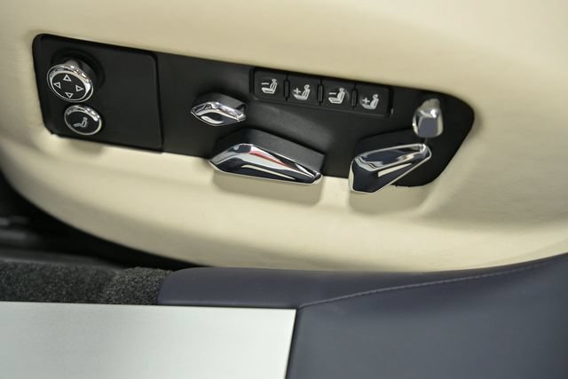 Used 2024 Bentley Flying Spur V8 AWD/4WD image 29