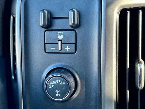 Used 2019 Chevrolet Silverado 1500 LT w/ All Star Edition image 23