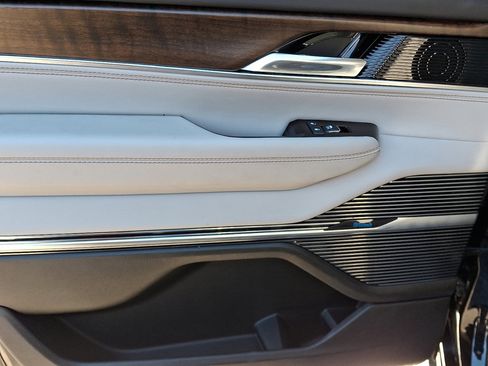 Used 2022 Jeep Grand Wagoneer Series I w/ HD Trailer Tow Package image 19