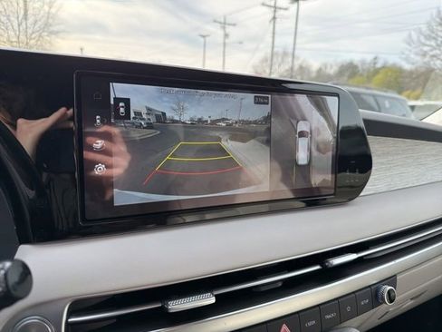 Used 2024 Hyundai Palisade Calligraphy image 17