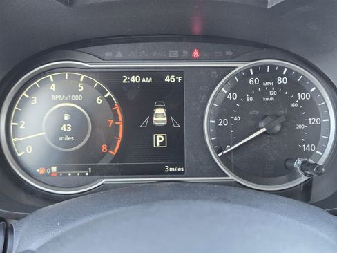 New 2025 Nissan Versa SR image 14