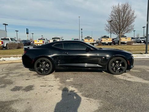 Used 2017 Chevrolet Camaro SS image 7