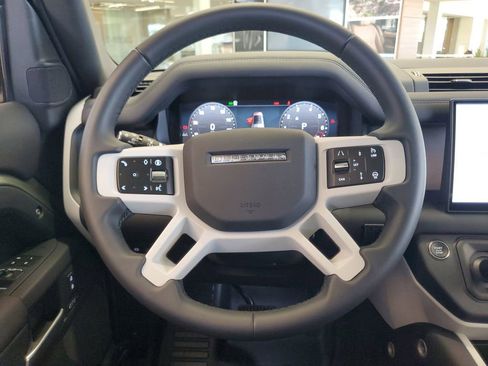 Certified 2025 Land Rover Defender 130 X-Dynamic SE AWD/4WD image 26