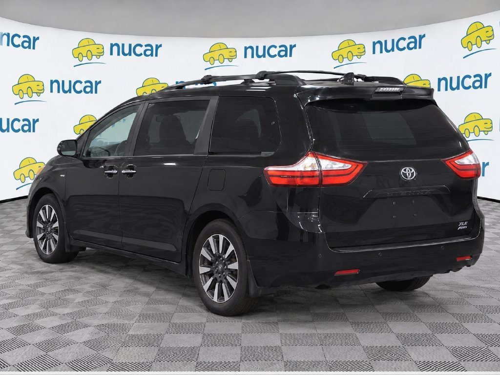 Used 2018 Toyota Sienna XLE w/ XLE Navigation Package AWD/4WD image 3