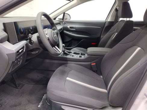 Used 2025 Hyundai Sonata SE FWD image 18