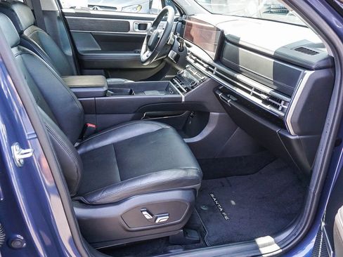 Used 2025 Hyundai Santa Fe Limited FWD image 13
