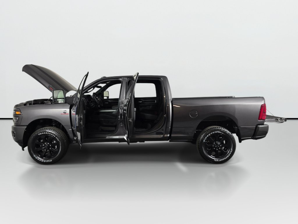 New 2026 RAM 3500 Big Horn AWD/4WD image 12