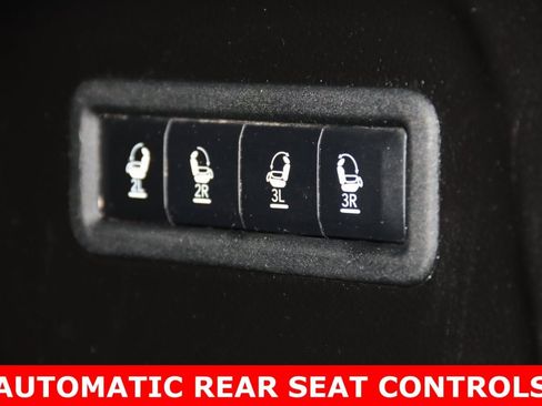 Used 2024 Jeep Wagoneer L Series II w/ Flexible Seating Group image 12