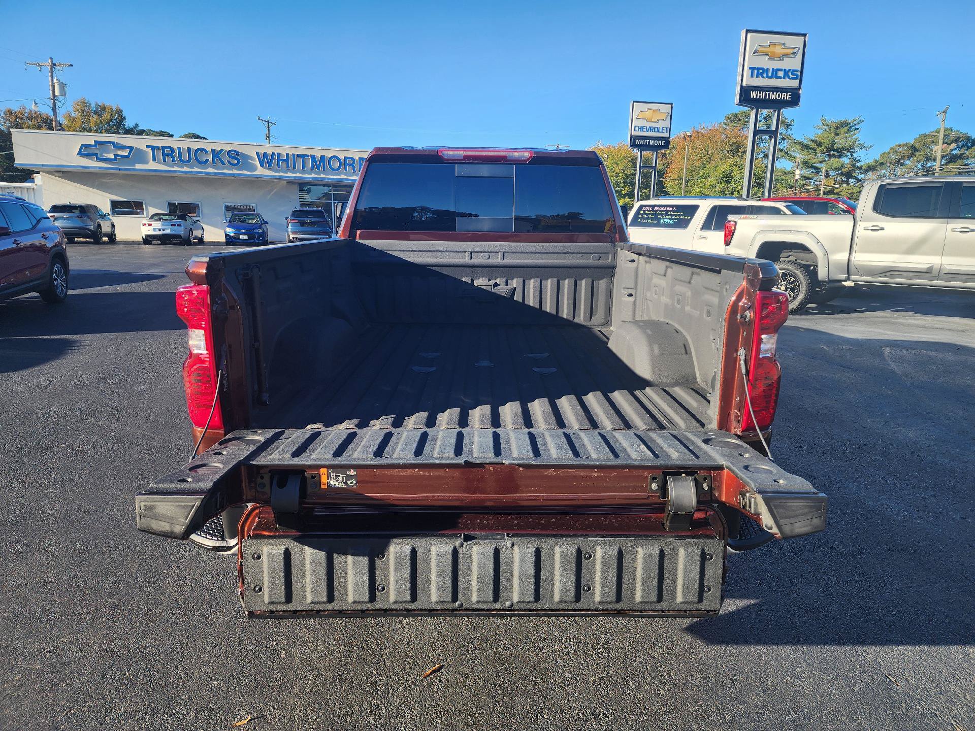 Used 2024 Chevrolet Silverado 2500 LT w/ Convenience Package RWD image 5