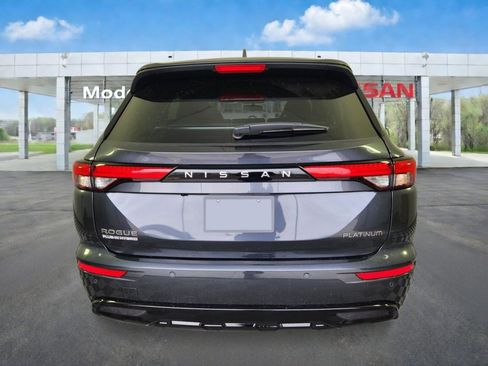 New 2026 Nissan Rogue Platinum AWD/4WD image 4