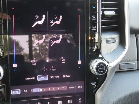 New 2026 RAM 1500 4x4 Crew Cab image 4