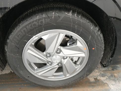 New 2026 Hyundai Elantra SE image 11