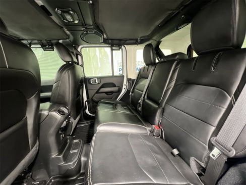 Used 2023 Jeep Wrangler Unlimited Sahara w/ Cold Weather Group image 22