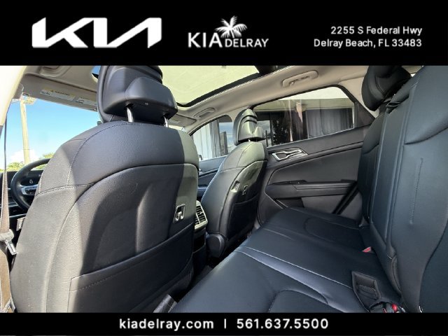 Certified 2023 Kia Sportage EX w/ EX Premium Package AWD/4WD image 16