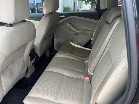 Used 2017 Ford Escape SE FWD image 9