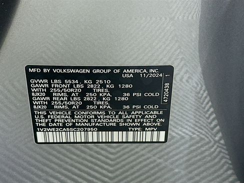 Used 2025 Volkswagen Atlas Cross Sport SE image 12