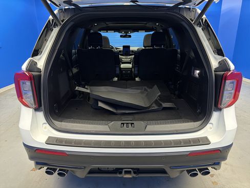 Used 2020 Ford Explorer ST w/ ST Street Pack image 31