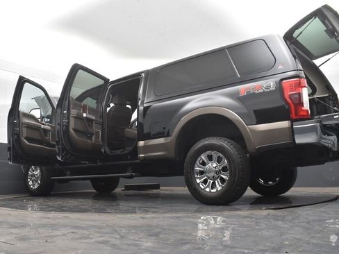 Used 2017 Ford F250 King Ranch w/ King Ranch Ultimate Package AWD/4WD image 35