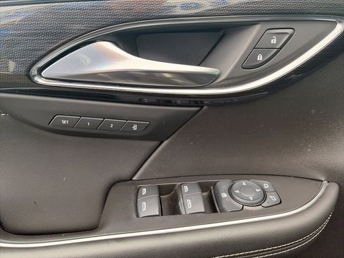 Used 2021 Buick Envision Essence w/ Technology Package I image 19