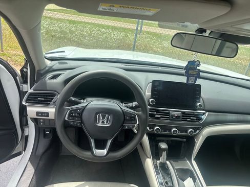 Used 2021 Honda Accord LX image 4