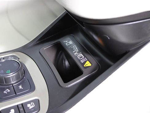 Used 2022 GMC Terrain Denali w/ Denali Premium Package image 23