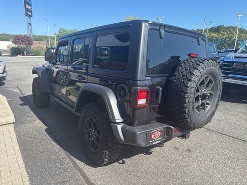 Used 2024 Jeep Wrangler Willys image 6