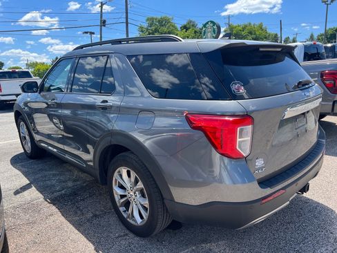 Certified 2023 Ford Explorer XLT w/ Equipment Group 202A AWD/4WD image 8
