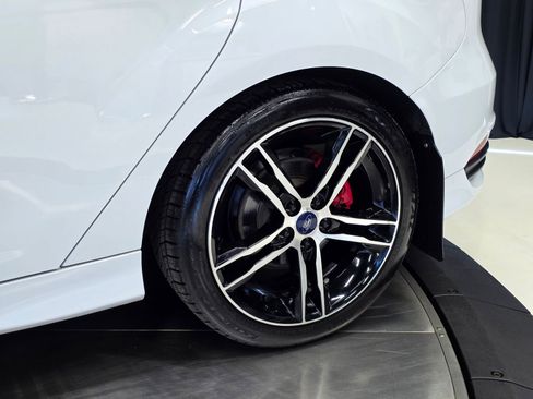 Used 2016 Ford Focus ST w/ Equipment Group 402A FWD image 46