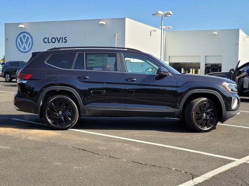New 2025 Volkswagen Atlas SE AWD/4WD image 4