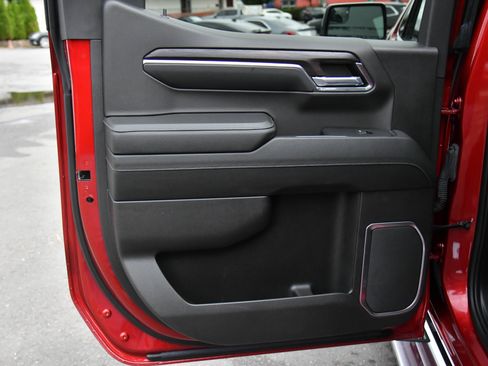 Used 2024 GMC Sierra 1500 SLT image 36