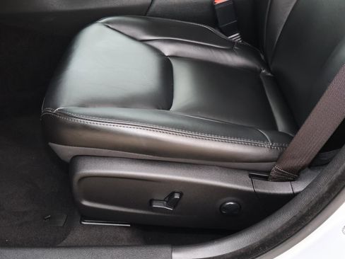 Used 2023 Chrysler 300 Touring L w/ Popular Equipment Group image 15