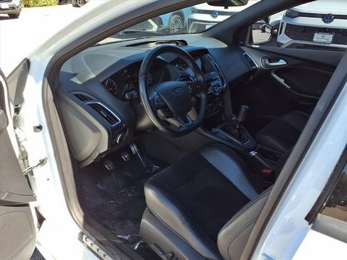 Used 2017 Ford Focus RS image 14