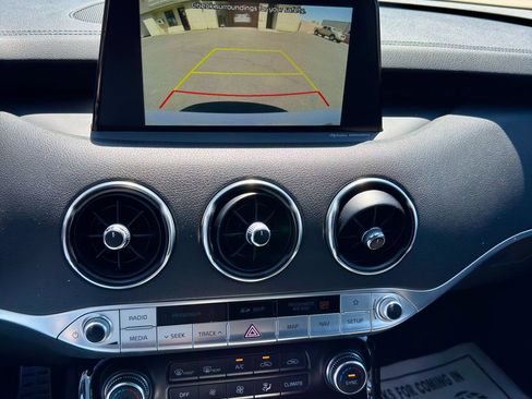 Used 2020 Kia Stinger GT-Line w/ Sun & Sound Package RWD image 9