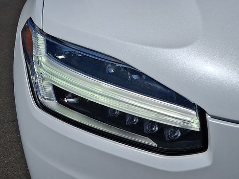 Used 2020 Volvo XC90 T5 Momentum AWD/4WD image 9