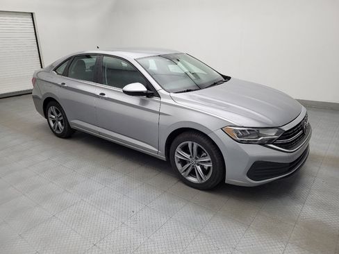 Used 2024 Volkswagen Jetta SE image 11