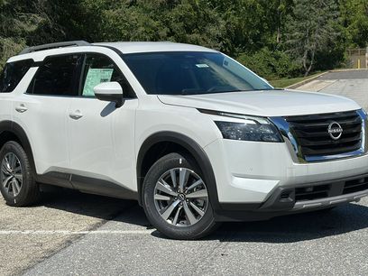 New 2025 Nissan Pathfinder SL