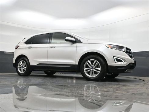 Used 2018 Ford Edge SEL w/ Equipment Group 201A image 34