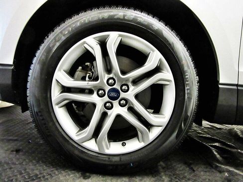 Used 2017 Ford Edge Titanium AWD/4WD image 19