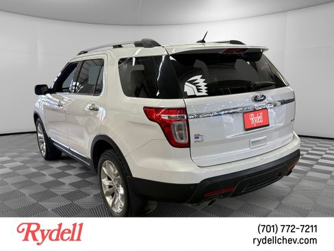 Used 2013 Ford Explorer XLT AWD/4WD image 2